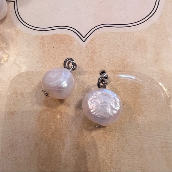 GENUINE FRESHWATER PEARLS NECKLACE AND EARRINGS SET NWT - Picture 4 of 5